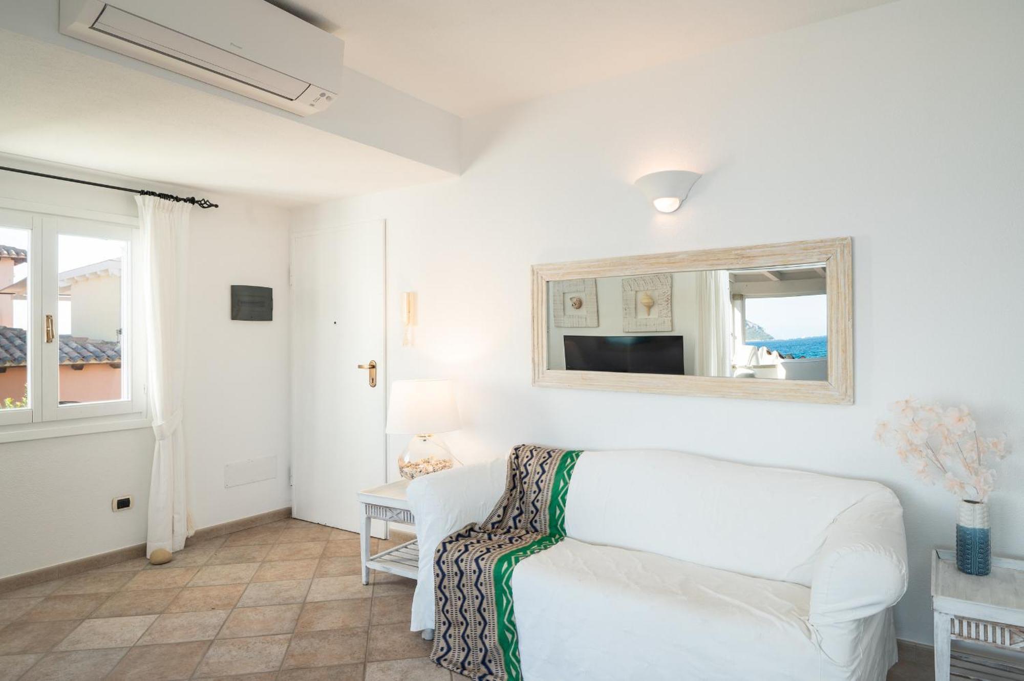 S'Abba Seafront Apartments - Your House In Sardinia Golfo Aranci Exterior photo